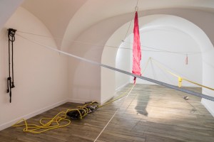 Flow. flew. flaw. di Giovanni Paolo Fedele, dettaglio performance. Photo Credit: Ela Bialkowska - OKNOstudio Photography