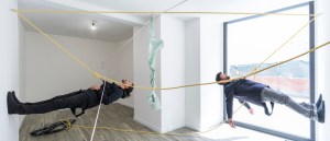 Flow. flew. flaw. di Giovanni Paolo Fedele, dettaglio performance. Photo Credit: Ela Bialkowska - OKNOstudio Photography