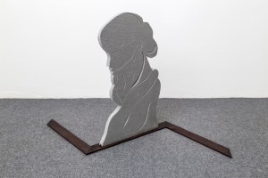 Grant Foster. Popular Insignia, The Meta Leader, 2016 foam, wood, 78x70x120 cm , Acappella - Napoli, courtesy Acappella and D. Donzelli www.museoapparente.eu