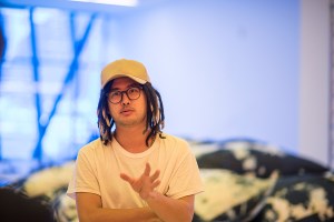 L’artista Korakrit Arunanondchai a Museion. Foto Luca Meneghel - www.museion.it