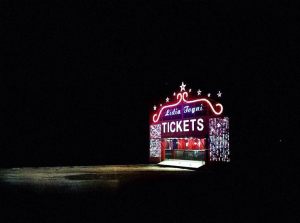 Carmen Decembrino, il velo di Maya