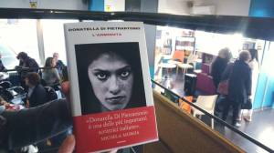 L’ARMINUTA DI DONATELLA DI PIETRANTONIO, SABATO 25 MARZO, EMPATIA BAR & LIBRI – TERAMO (presentazione) ph. Amalia Temperini