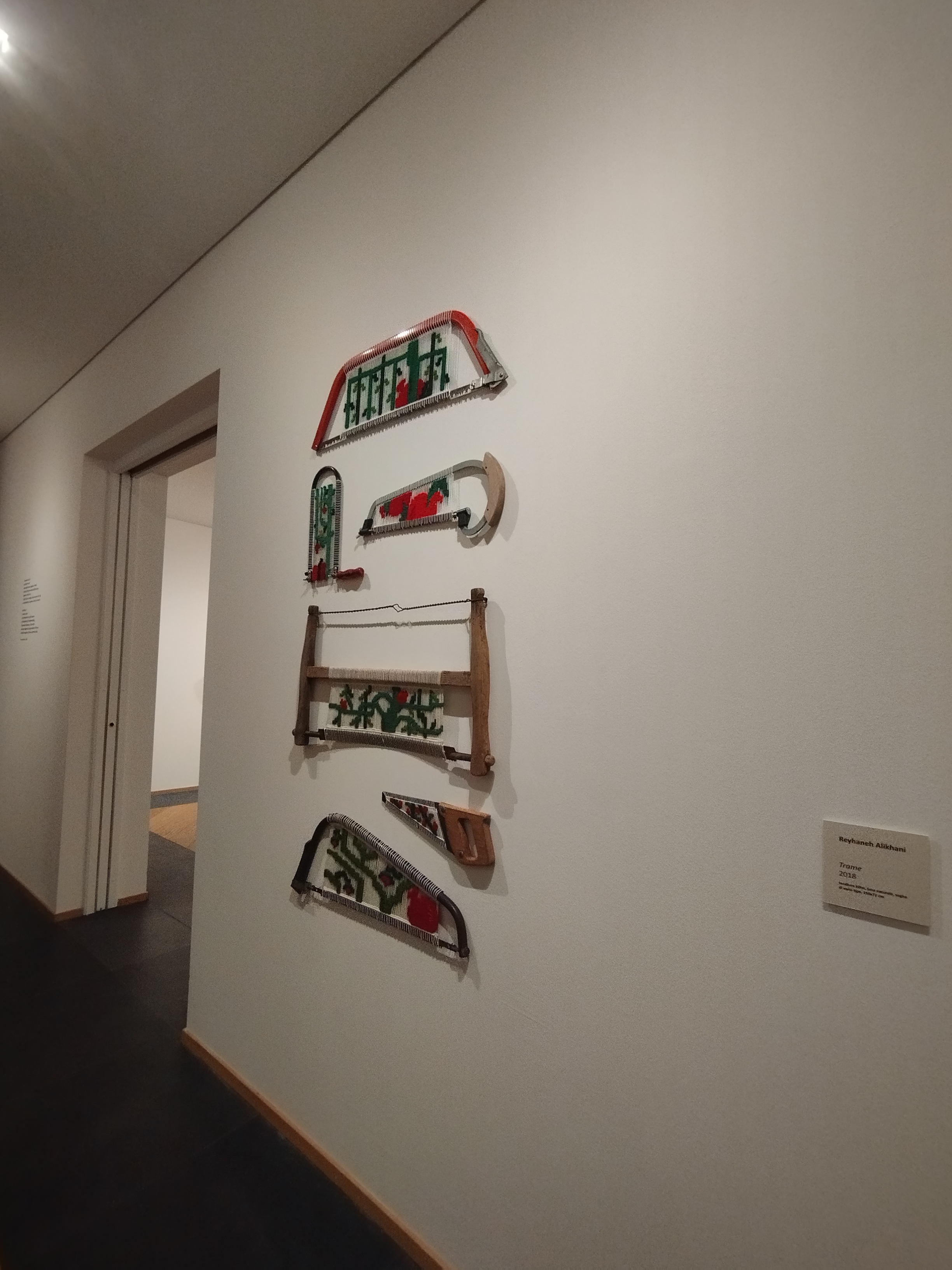 “Voci dall’abisso. Quattro artiste iraniane a Bologna” Opere di Pegah Pasyar, Reyhaneh Alikhani, Golzar Sanganian, Khorshid Pouyan A cura di Marco Baldassari ph. Amalia Temperini