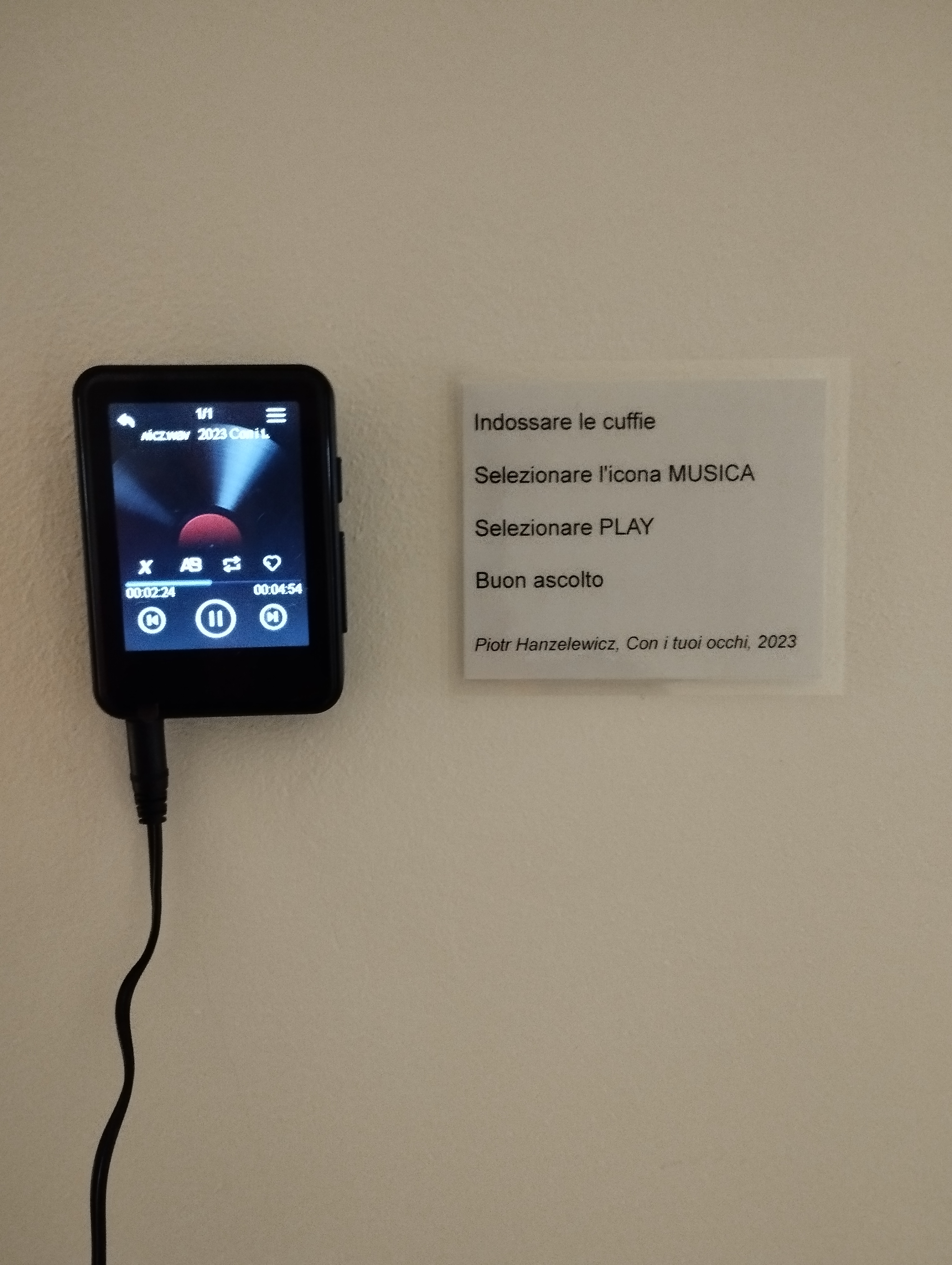 Con i tuoi occhi, 2023 - Piotr Hanzelewicz - ph. Amalia Temperini