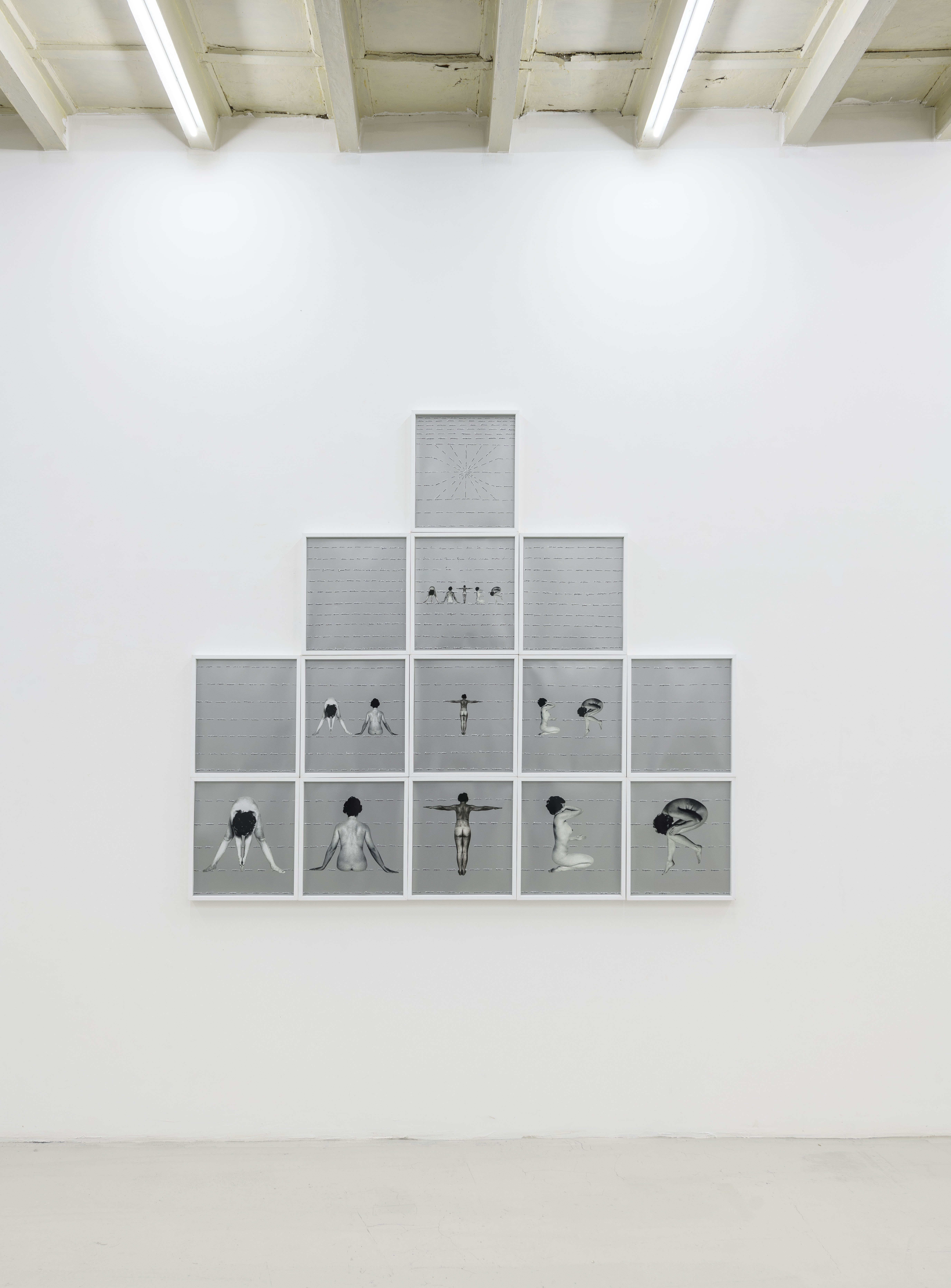 1. Tomaso Binga, Mater, 1977-2015, collage e scrittura desemantizzata su fotografia, 14 elementi, 35 x 40 cm ognuno Installation view a Straperetana 2023, ULTRAMODERNE, Pereto (AQ) Courtesy Galleria Tiziana di Caro, Napoli, Galleria Frittelli Arte, Firenze ph. Giorgio Benni