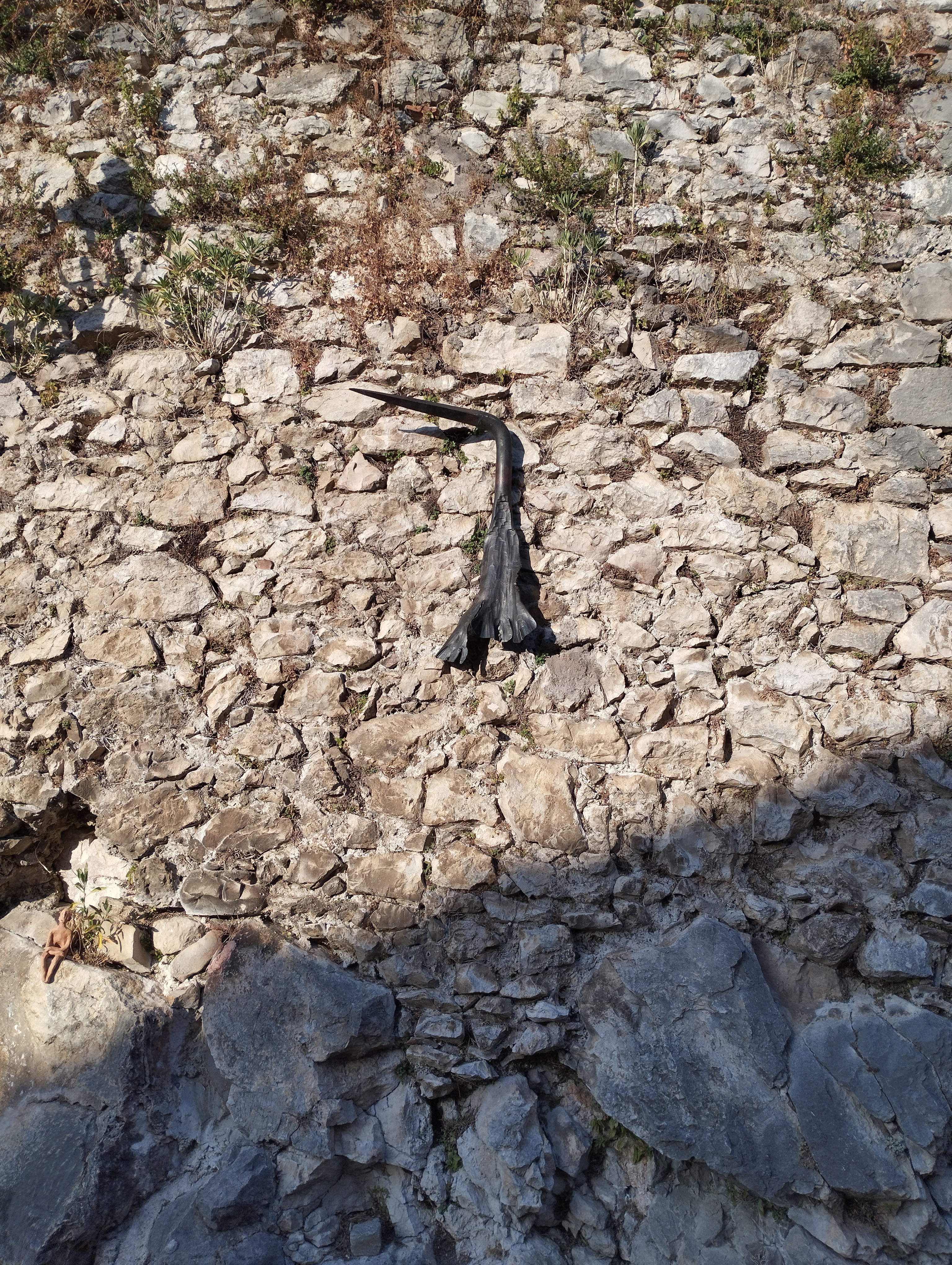 15- Lulù Nuti, Installation view a Straperetana 2023, ULTRAMODERNE, Pereto (AQ) Courtesy Galleria Renata Fabbri, Milano -ph. Amalia Temperini