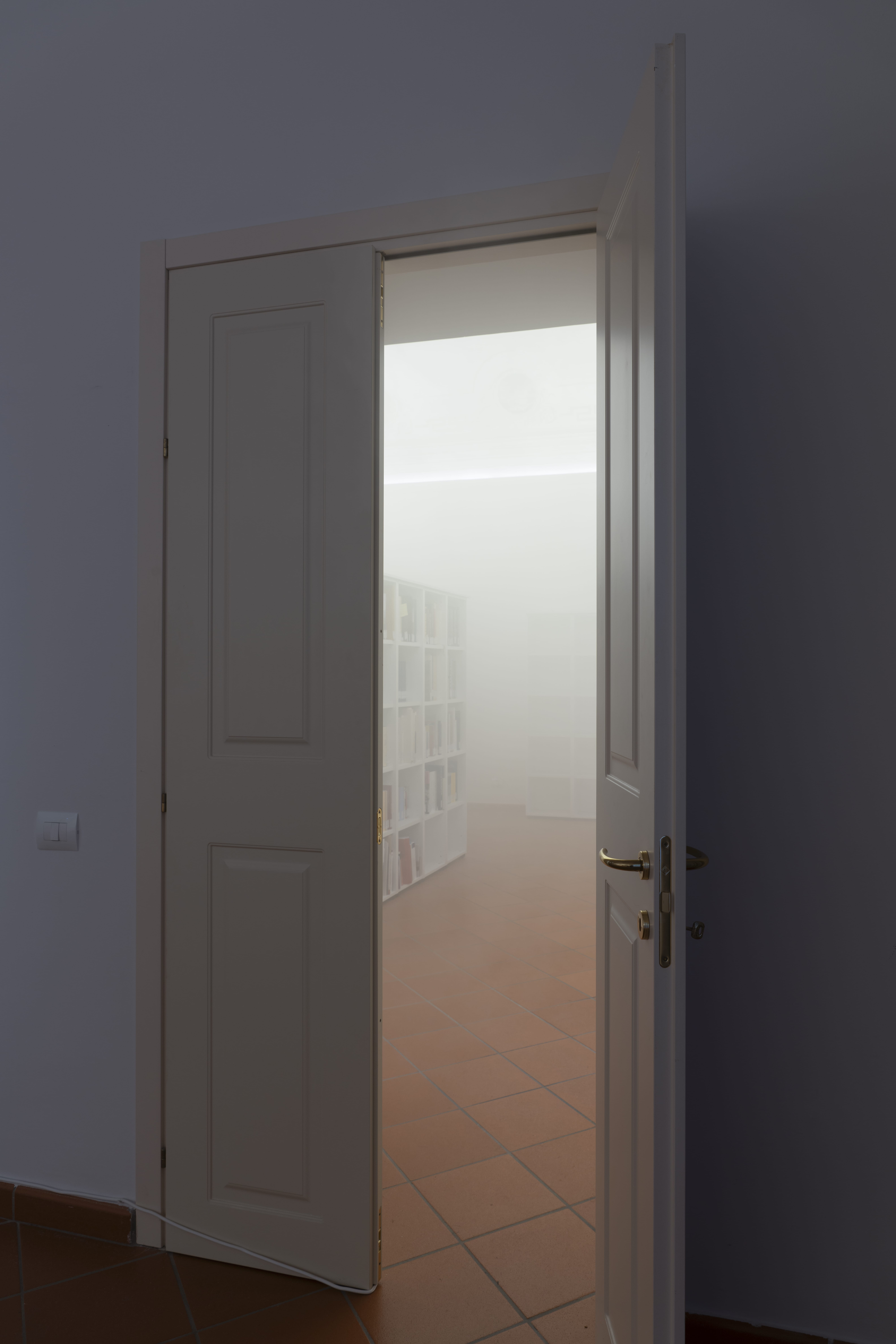 BLU. Andrea Panarelli a cura di Emiliano Dante Fondazione Giorgio De Marchis, L'Aquila fino al 4 novembre crediti foto: Ela Bialkowska OKNOstudio