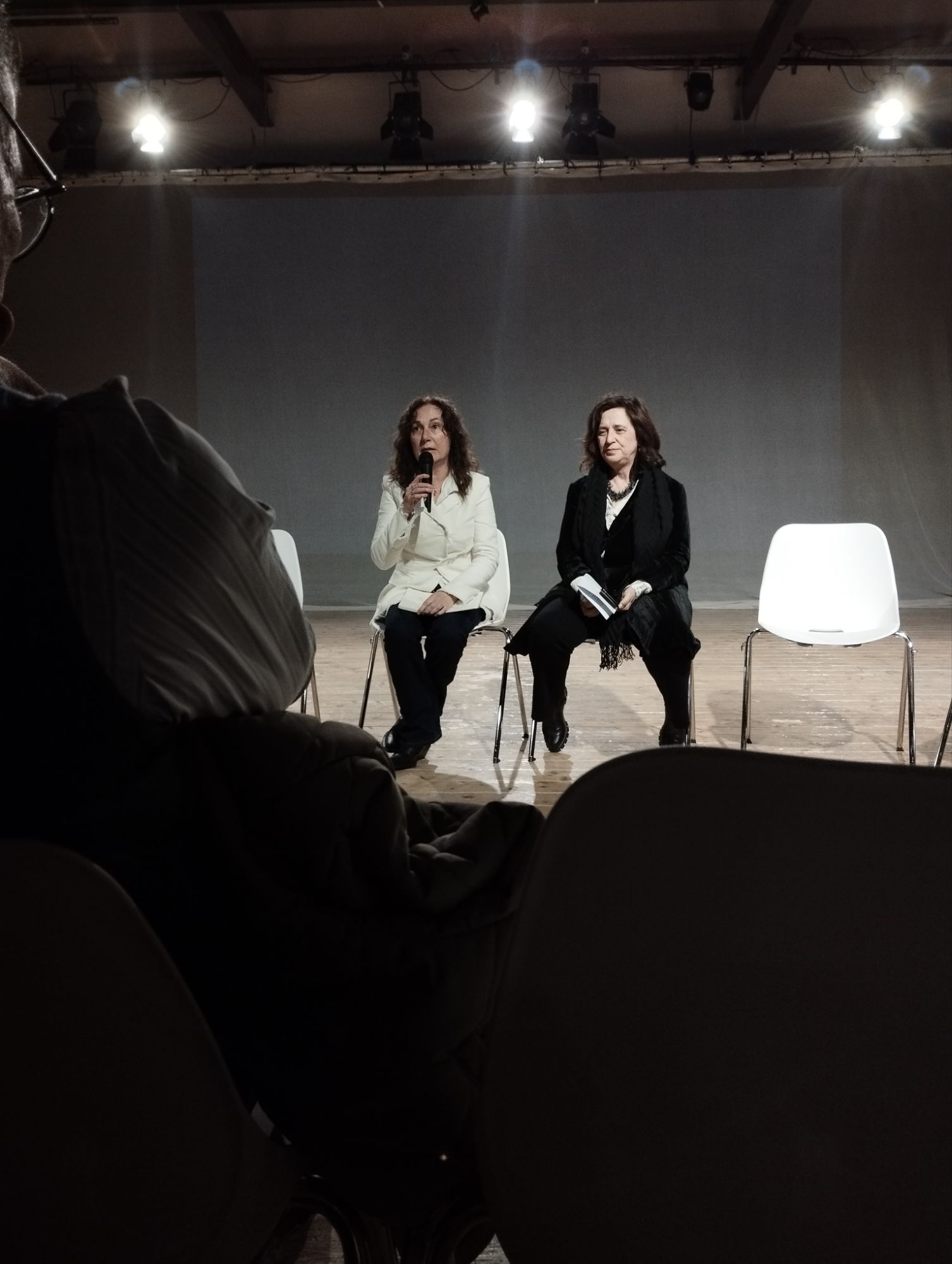 eTaccio il Vento Restituzione della residenza di Agnese Purgatorio + Talk sulla pratica delle Residenze d'Arte A cura di Marcella Russo 27 aprile ore 18 - ph. Amalia Temperini