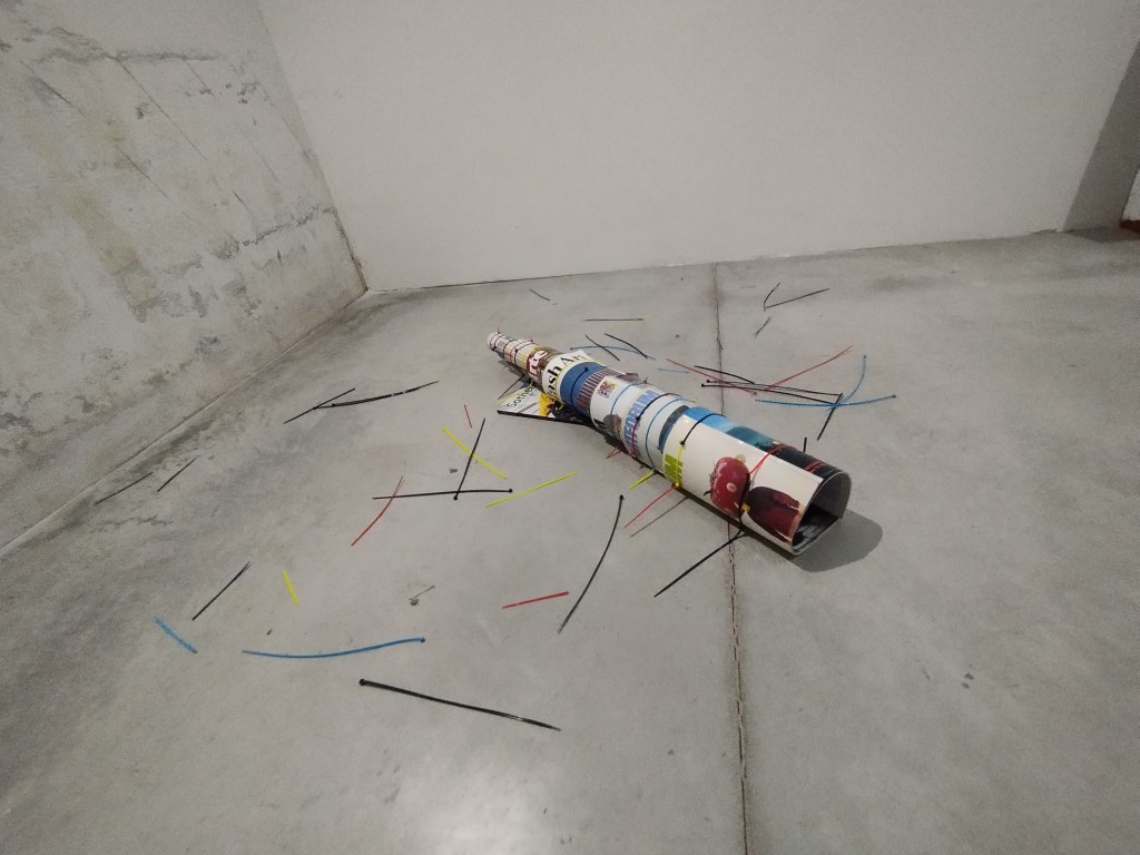 #mostre Comanche a Milano: identità e percezione nell’opera di Luis Gòmez&nbsp;Armenteros